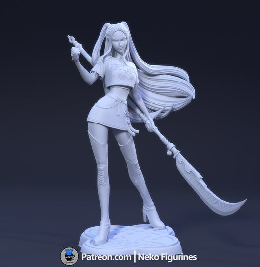 Mira front view – 1:7 scale figure posed mid-stance with glaive held behind and confident expression.