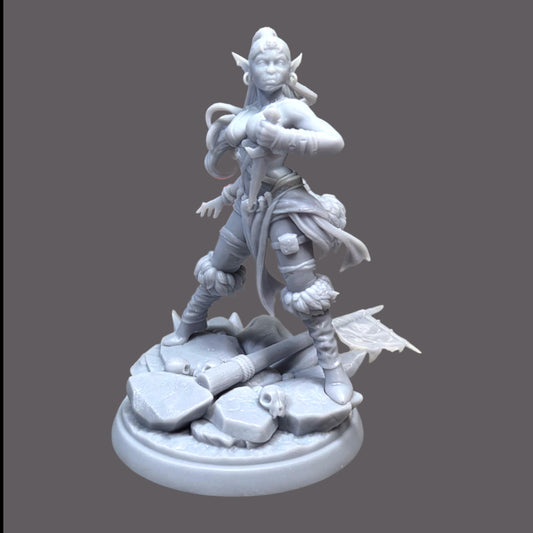 Goblin Thief – Female Goblin Rogue Miniature & Bust