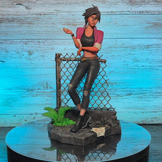 Invisigal - Dispatch - 1:7 Scale Figure