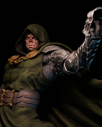 Dr. Doom - Marvel Comics - 1:6 Scale Figure & Bust
