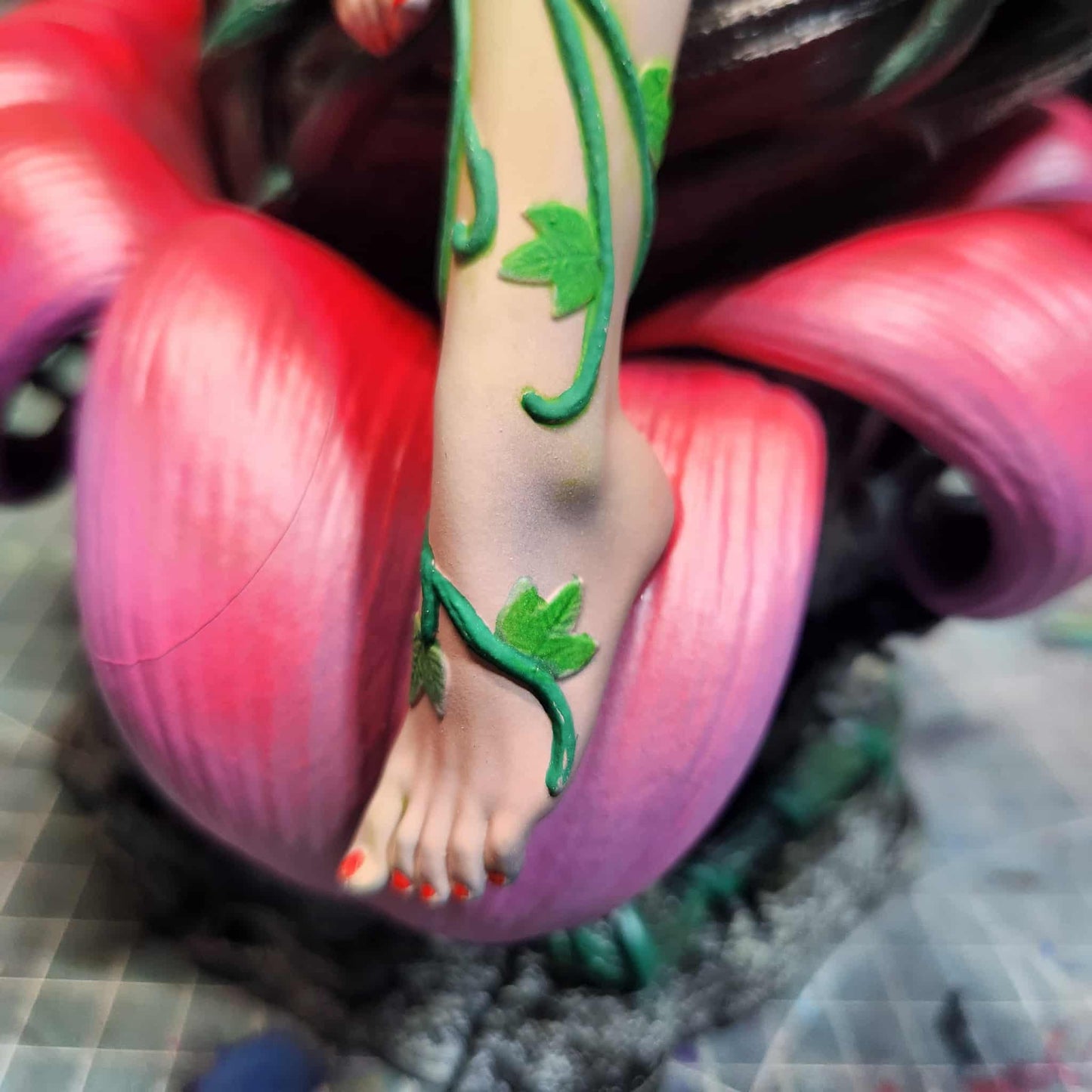 Poison Ivy - DC Comics - 1:6 Scale