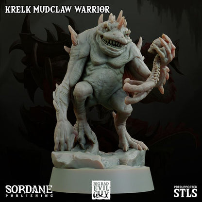 Single Krelk Mudclaw Warrior in a menacing stance with outstretched claws, showcasing its spiny ridges and amphibious features.