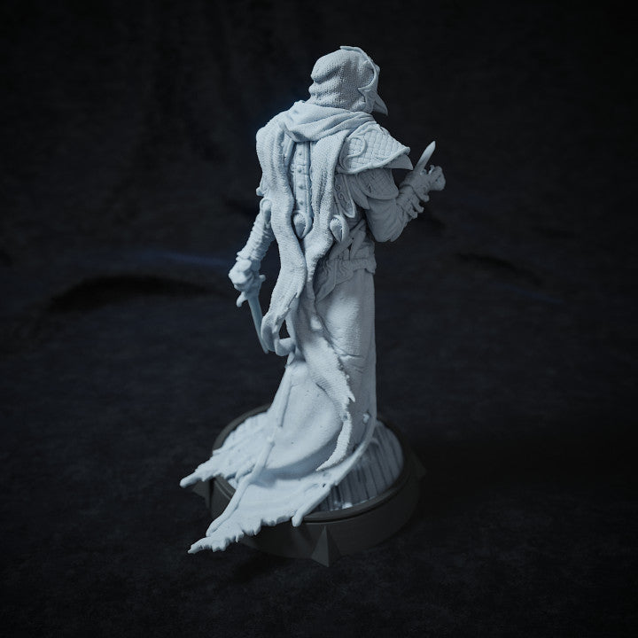 Rear view of Corvo Baltar, a kenku rogue miniature, showcasing the flowing cloak and detailed gear.