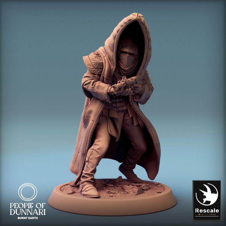 Razan Sandstorms character crouching down, holding a rifle-like weapon with both hands, wrapped in a heavy hooded coat with multiple layers of armor, on a rocky terrain base.