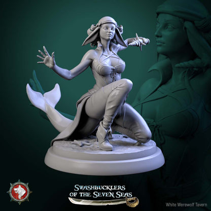 Delphinid raider miniature showing crouched aquatic pirate with open hand and shell weapon, low ambush pose, finned limbs, fantasy sea skirmisher