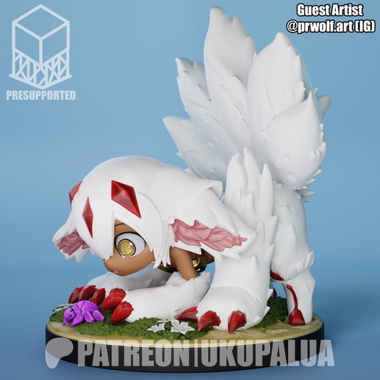 This view highlights Faputa’s low, predatory stance, emphasizing her oversized forearms, clawed hands, and forward-leaning posture. The pose conveys tension and motion, making the figure ideal as a centerpiece display for Made in the Abyss collectors.