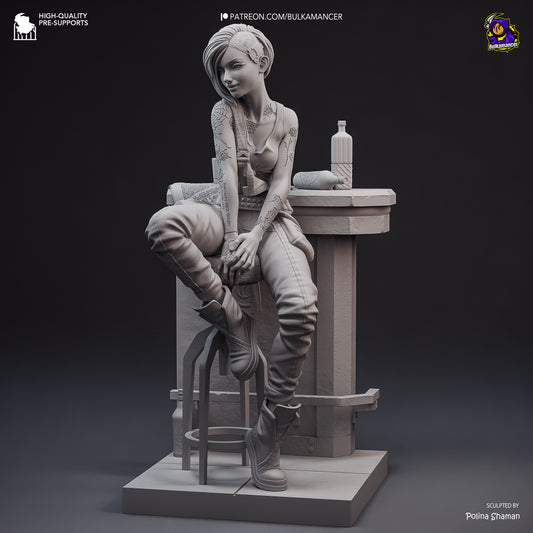 Judy Alvarez Cyberpunk 2077 grey resin render seated on bar stool with arms resting forward, legs crossed, bar counter and accessories included.