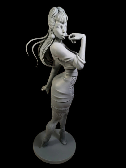 Gray resin print of KDA Evelynn 1:6 figure showing details in hair, outfit, and pose.

