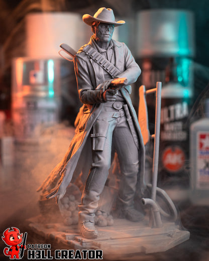 Fallout The Ghoul full-figure statue aiming revolver, wearing trenchcoat, cowboy hat, belt and ammo bandolier, 1:8 scale.