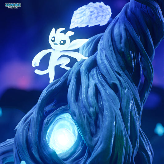 Close-up of Ori standing on Spirit Tree with glowing core detail