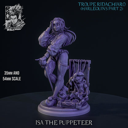Isa the Puppeteer gray render featuring female harlequin bard resin miniature with puppet case striped stockings jester attire and grimdark carnival styling