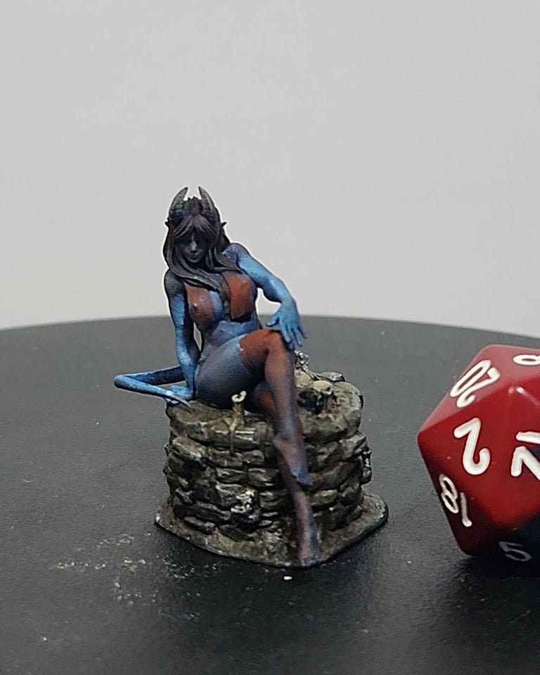 Tiefling Seducer - Dungeon Master Minis