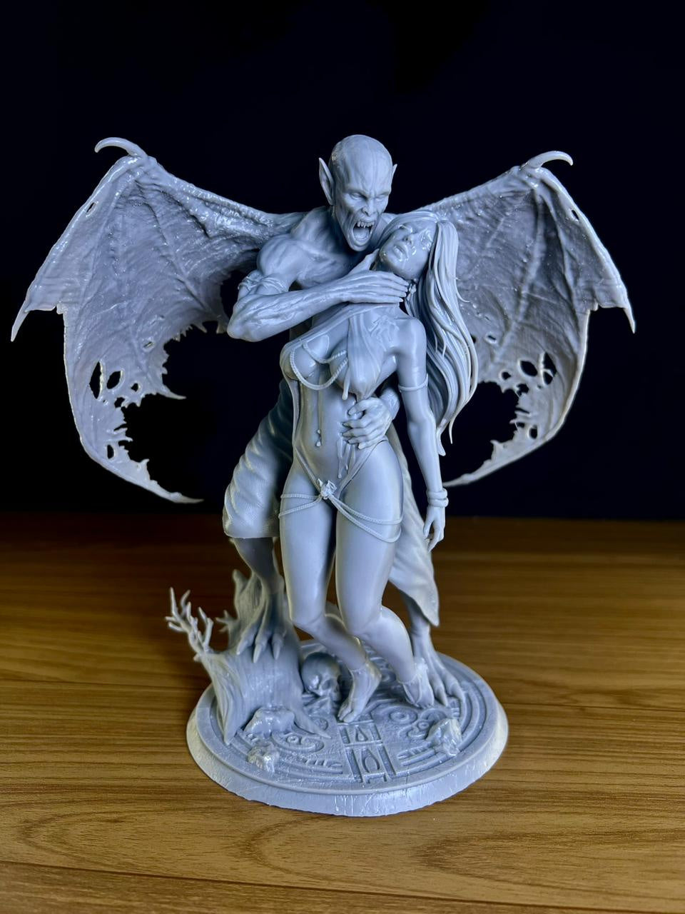 Dracula - Classic Horror Monster - 1:6 Scale Figure - Image 5